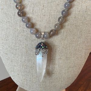 Paul & Pitu Naturally Necklace Genuine Agate Beads and Quartz Pendant